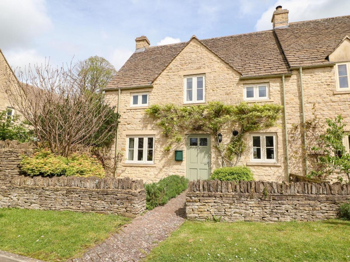 3 Painters Field Villa Cirencester Eksteriør billede