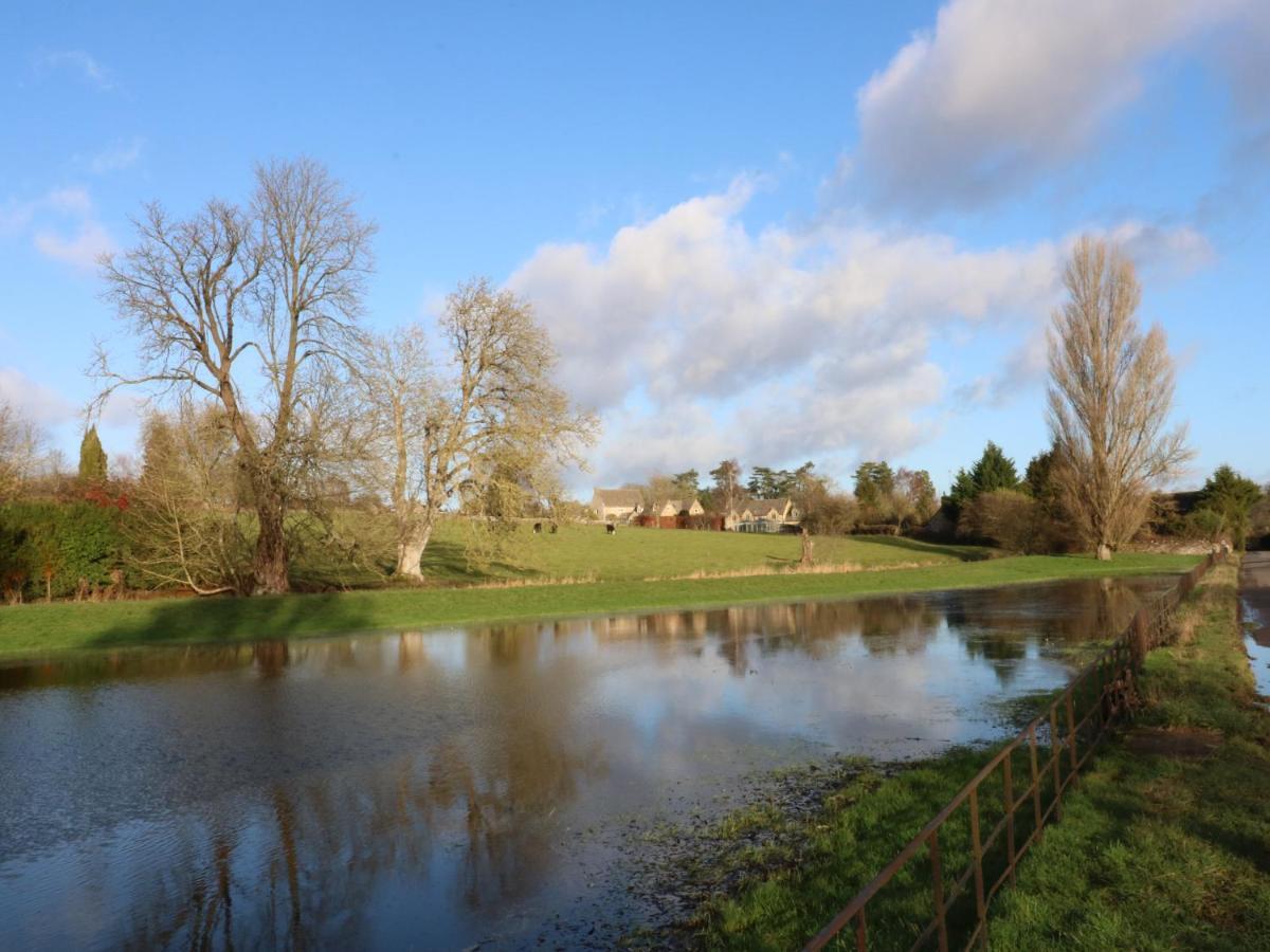 3 Painters Field Villa Cirencester Eksteriør billede